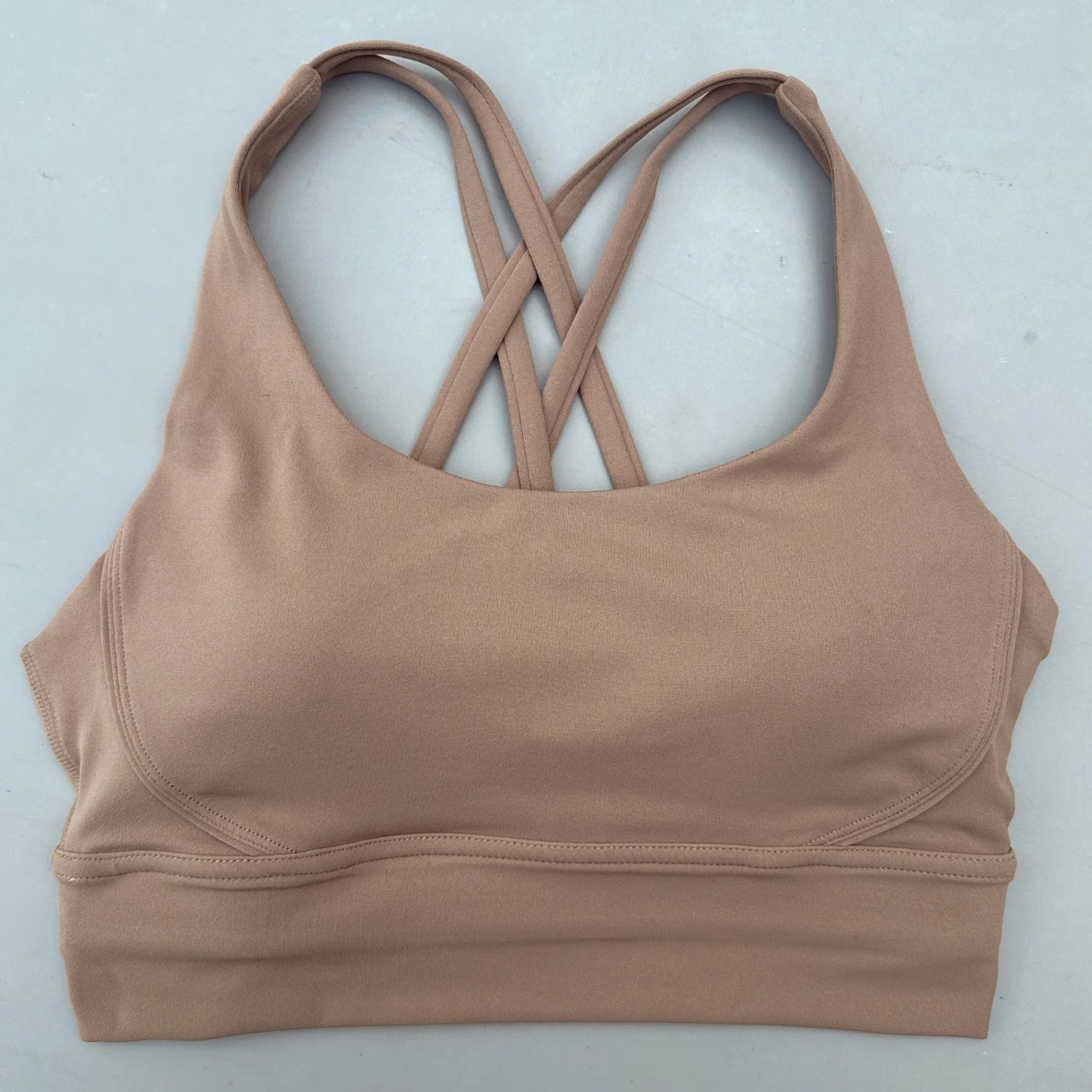 Top esportivo Feminino de Cor Sólida com Costas Cruzadas Macias