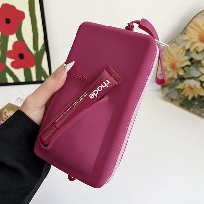 Capa de silicone com alça de pulso Rhode para iPhone 16E 15 14 13 12 11