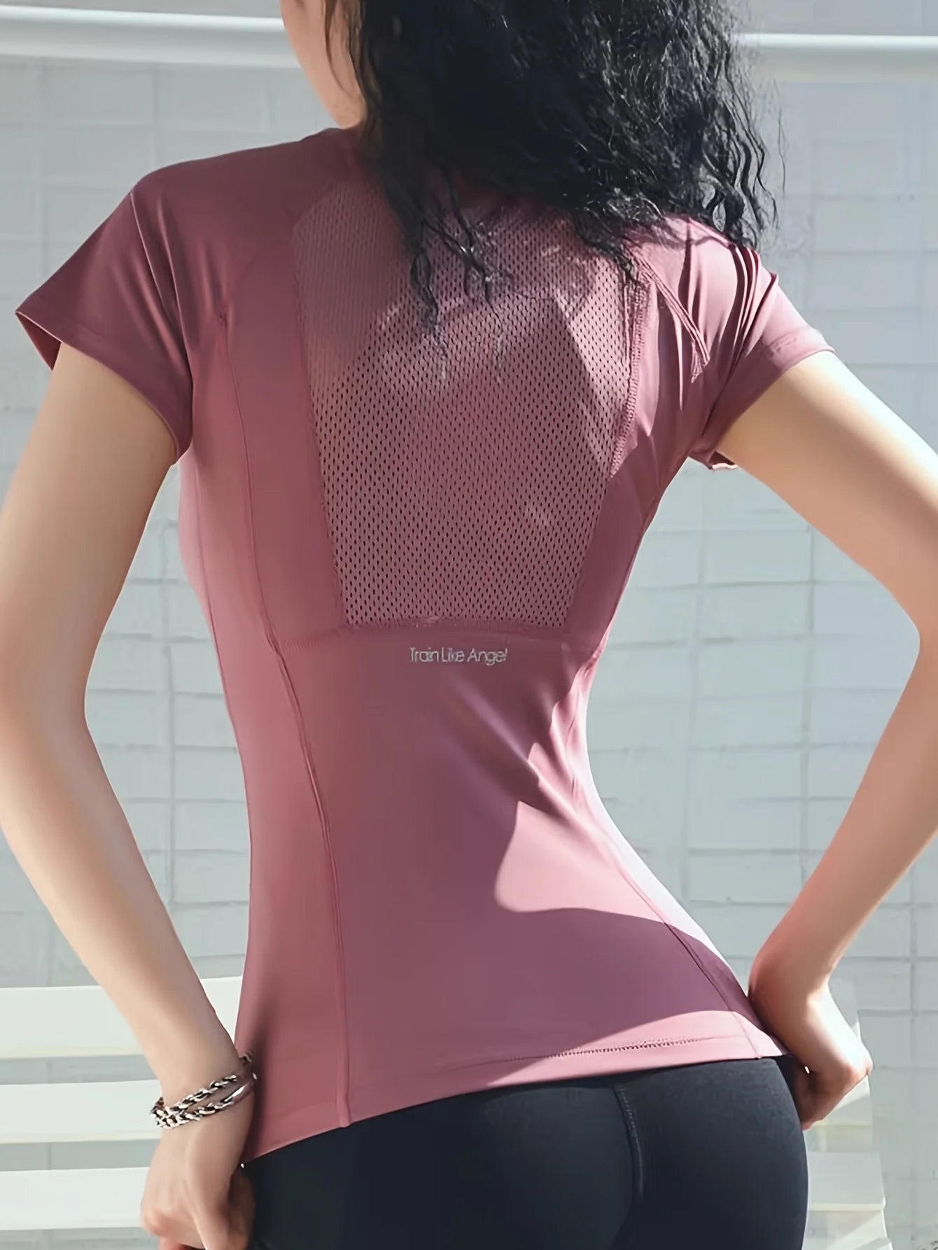 Camiseta Esportiva Feminina de Verão, Respirável e com Costas Abertas